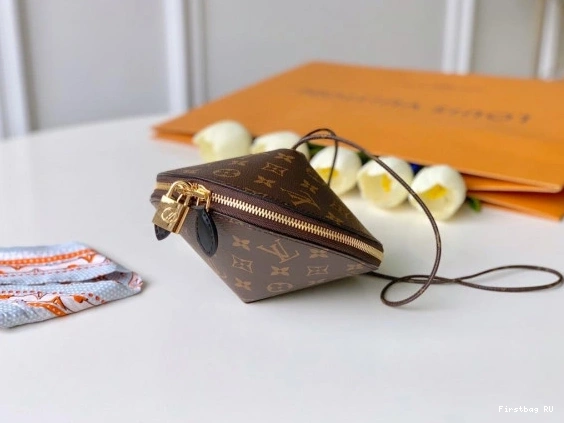 LOUIS TOUPIE VUITTON 0815